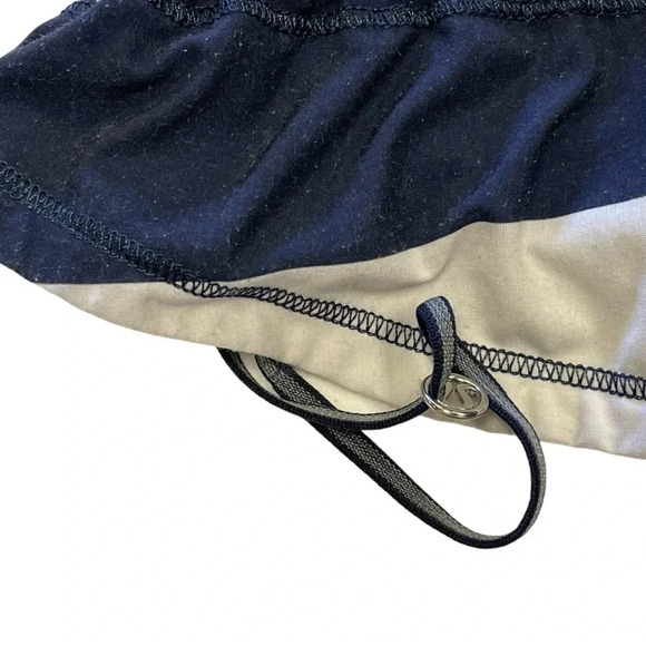 Lululemon Run Chase Me Tank Stripe White Indigo  Size 6 - Picture 9 of 11